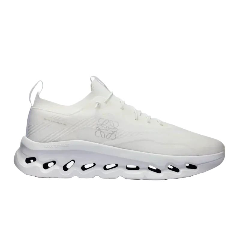 ON x LOEWE white